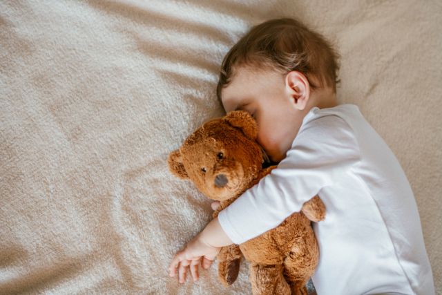 Read more about the article Der Babyschlaf und die Zeitumstellung: Tipps und Tricks
